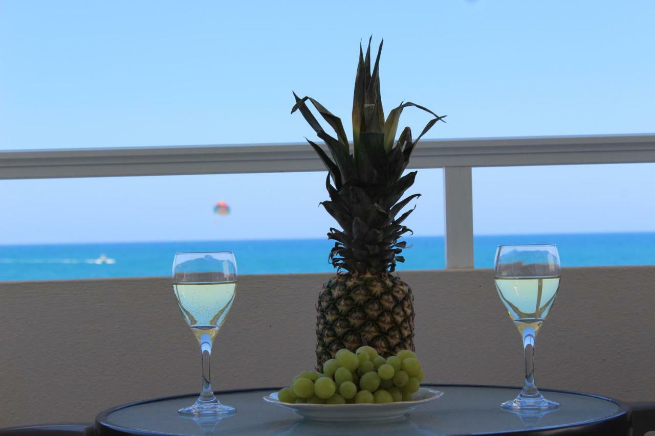 Amazing Beachfront Apartment In Hersonissos Kültér fotó